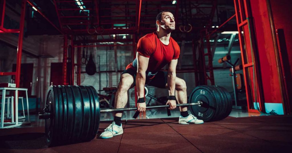 Rückenübung: Kreuzheben im Sumo-Stand (Sumo Deadlifts)